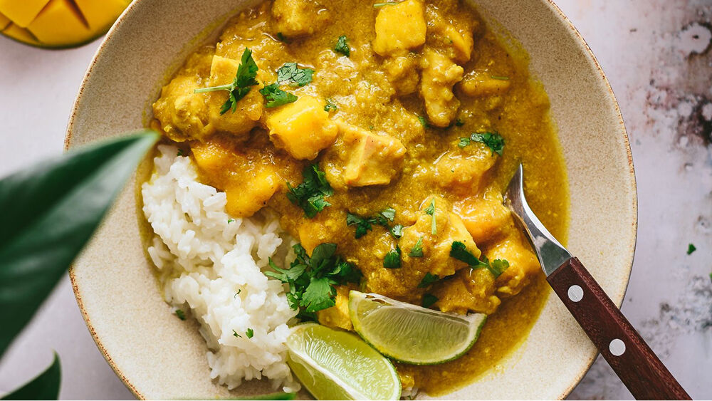 Fotografia de um prato de Caril de Frango